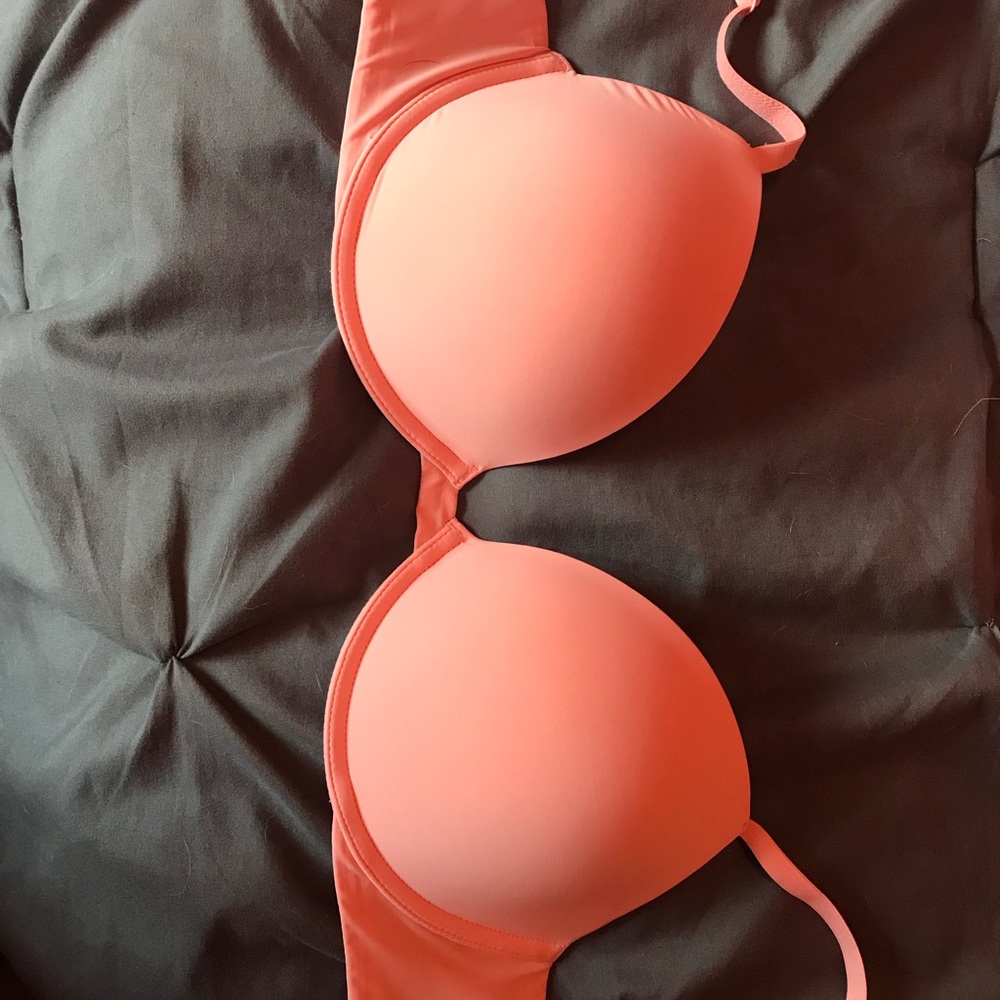 VICTORIA SECRET BRA! Size 36 C push up bra!